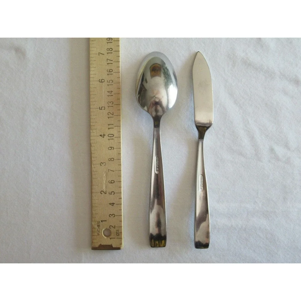 Lot of 13x Oneida ZINC Mixed Lot Stainless Flatware Meat Fork Spoons Spreader